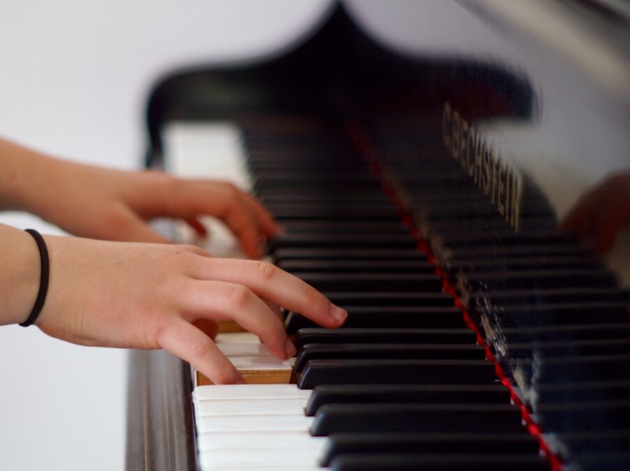 Musikschultag Klavierhände - MS140 Musikschultag Klavierhände