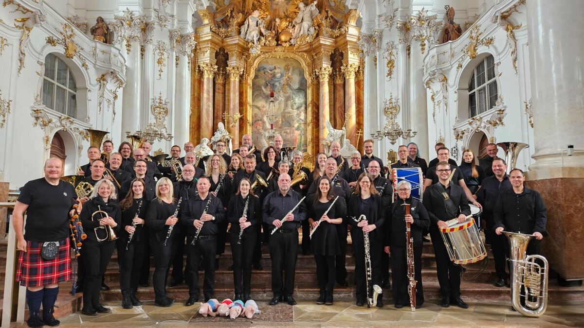 “Orchester mit Herz”: Gemeinsam mit ihren musikalischen Gästen aus Großbritannien und aus Österreich werden die German Winds am 21. August in der Annokirche ein abwechslungsreiches Konzerterlebnis für wohltätige Zwecke darbieten.